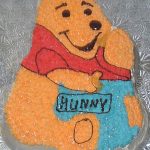 photo of the Winnie the Pooh shaped cake